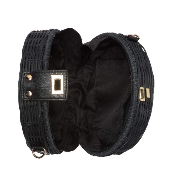 Urban Expressions Rattan Circular tote NEW!!! - Picture 5 of 6